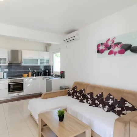 Villa House Bolero With Pool By Guide Blato (Korcula)