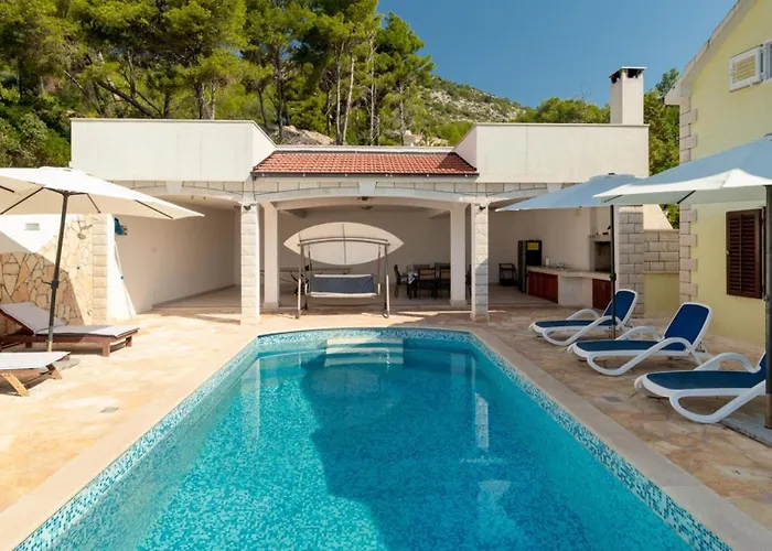 House Bolero With Pool By Guide Villa Blato (Korcula)