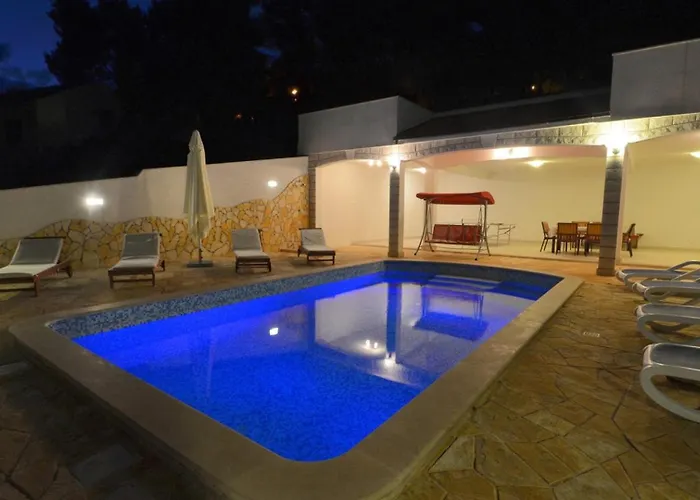 Villa House Bolero With Pool By Guide *