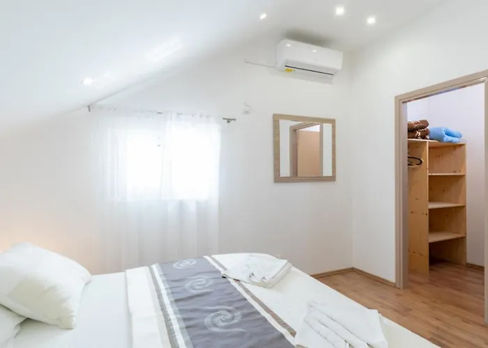 House Bolero With Pool By Guide * Blato (Korcula)