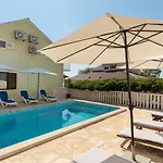 House Bolero With Pool By Guide Βίλα