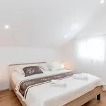 House Bolero With Pool By Guide Βίλα Blato (Korcula)