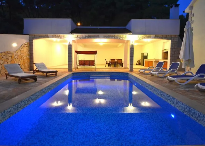 House Bolero With Pool By Guide Willa Blato (Korcula)